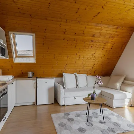 Emi By Interhome バダチョニトマイ