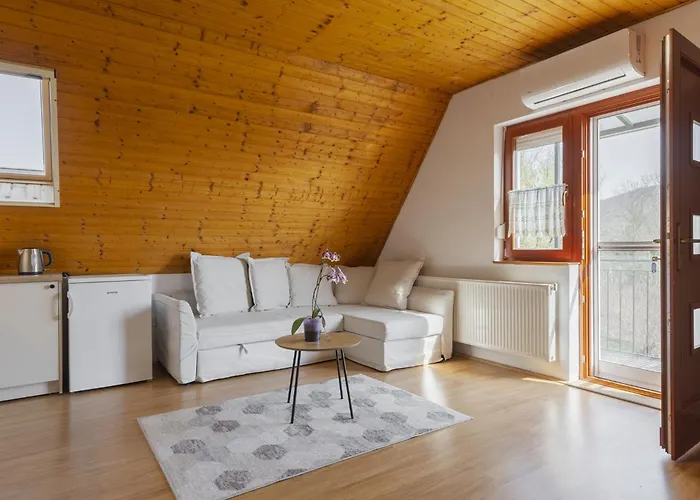 Emi By Interhome 別荘 バダチョニトマイ